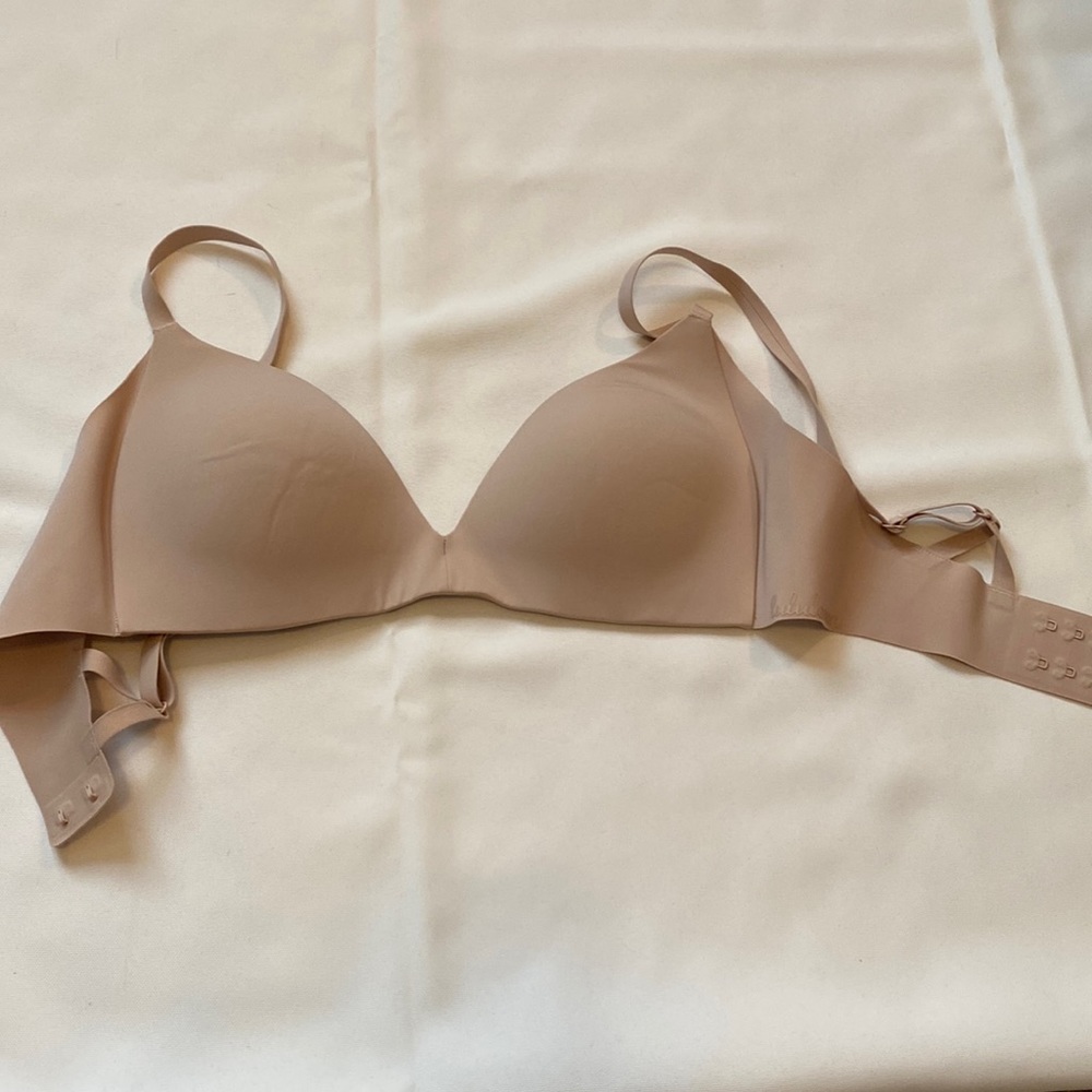 lululemon comfort tan bra size 32C wire-free lounge bra